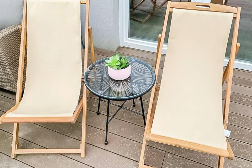 Appartement Gaestetraum Mit Wunderschoenem Ausblick Und Garten à Muhldorf Bei Feldbach Extérieur photo