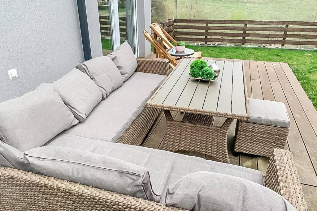 Appartement Gaestetraum Mit Wunderschoenem Ausblick Und Garten à Muhldorf Bei Feldbach Extérieur photo